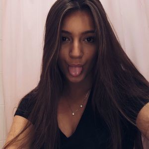 Meet your Posher, Alenna